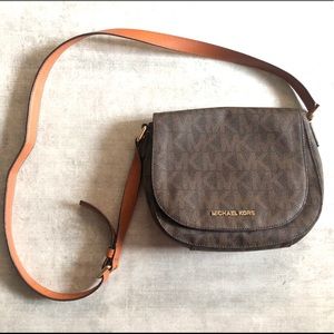 Michael kors crossbody bag